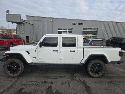 2025 Jeep Gladiator Nighthawk