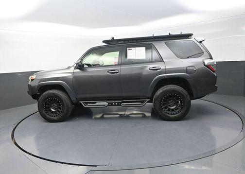 Magnetic Gray Metallic 2018 Toyota 4Runner SR5