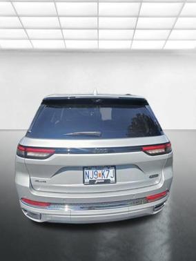 Silver Zynith 2022 Jeep Grand Cherokee Overland