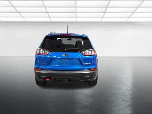 Hydro Blue Pearlcoat 2019 Jeep Cherokee Trailhawk