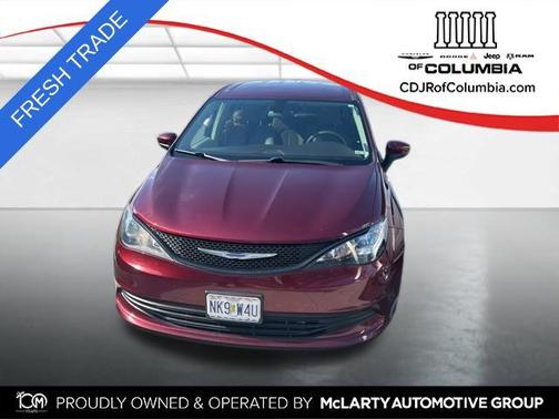 Velvet Red Pearlcoat 2018 Chrysler Pacifica L