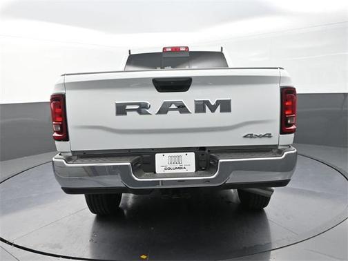 2025 RAM 2500 Tradesman Crew Cab 4x4 6'4' Box