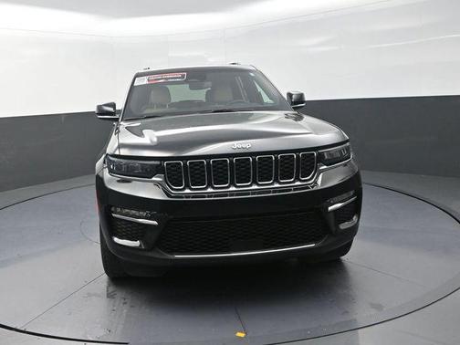 Diamond Black Crystal Pearlcoat 2023 Jeep Grand Cherokee Limited