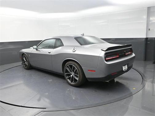 2016 Dodge Challenger R/T Scat Pack
