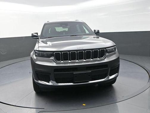 Baltic Gray Metallic Clearcoat 2026 Jeep Grand Cherokee L Laredo