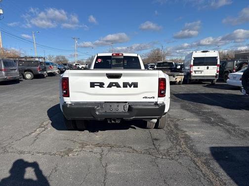 2026 RAM 3500 Tradesman Crew Cab 4x4 8' Box