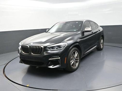 Black Sapphire Metallic 2021 BMW X4 M40i