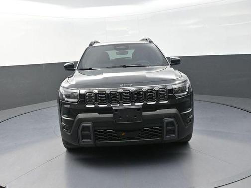 Diamond Black Crystal Pearlcoat 2026 Jeep Cherokee Limited