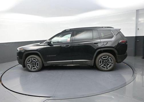 Diamond Black Crystal Pearlcoat 2026 Jeep Cherokee Limited