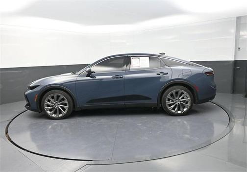 2025 Toyota Crown XLE