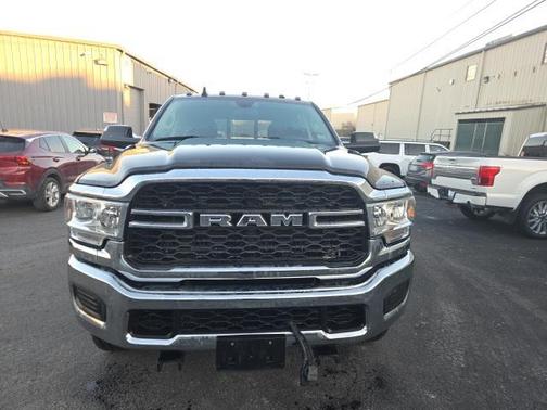 2020 RAM 2500 Tradesman Crew Cab 4X4 6'4' Box