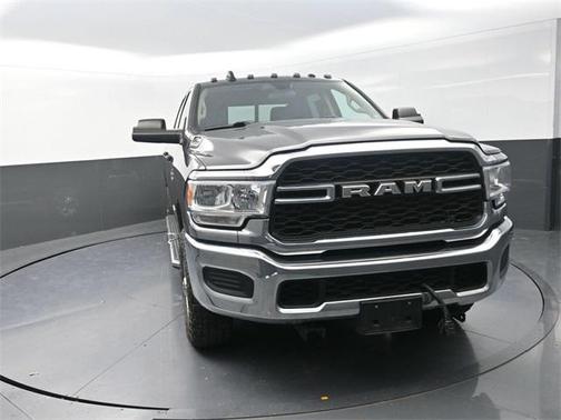 2020 RAM 2500 Tradesman Crew Cab 4X4 6'4' Box