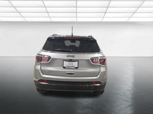 Baltic Gray Metallic Clearcoat 2024 Jeep Compass Limited