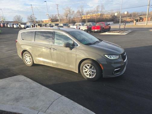 2021 Chrysler Pacifica Touring L