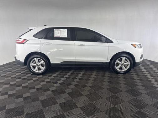2023 Ford Edge SE