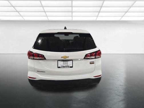 Summit White 2022 Chevrolet Equinox LS