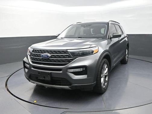 Carbonized Gray Metallic 2022 Ford Explorer XLT