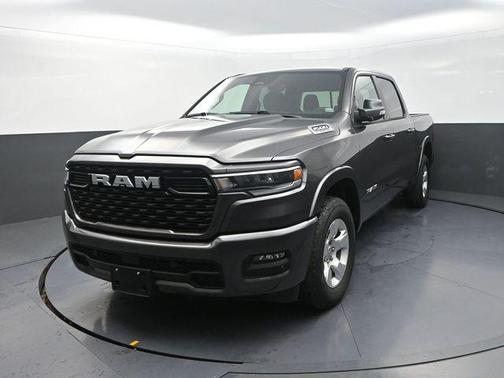 Granite Crystal Metallic Clearcoat 2025 RAM 1500 Big Horn/Lone Star
