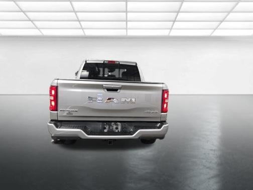 Billet Silver Metallic Clearcoat 2025 RAM 1500 Big Horn/Lone Star