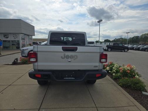2023 Jeep Gladiator Overland