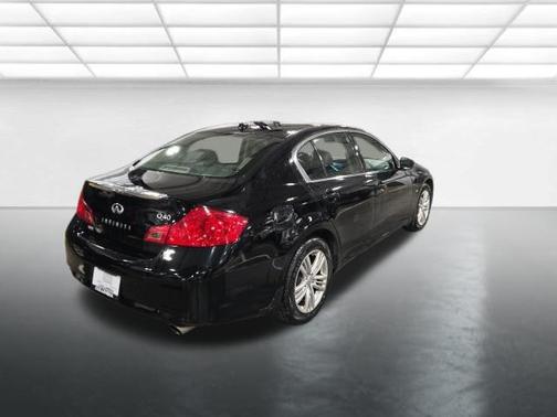 Black Obsidian 2015 INFINITI Q40 Base