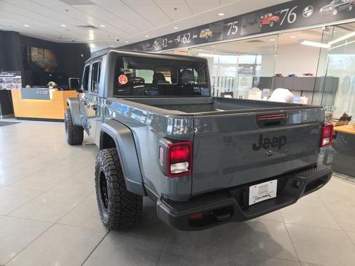 2026 Jeep Gladiator Sport