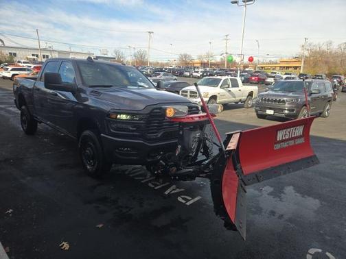 2026 RAM 2500 Tradesman Crew Cab 4x4 6'4' Box