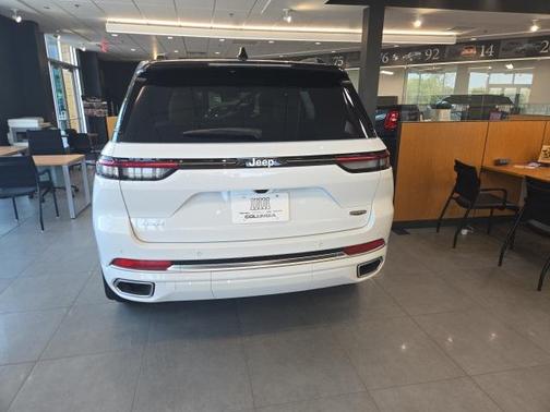 2025 Jeep Grand Cherokee Summit