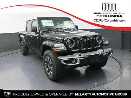 Black Clearcoat 2026 Jeep Gladiator Sahara 4x4