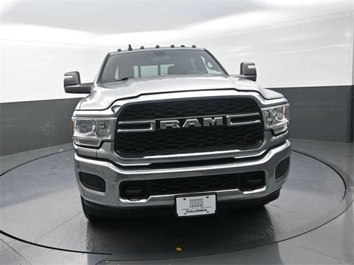 2024 RAM 2500 Tradesman Crew Cab 4x4 6'4' Box