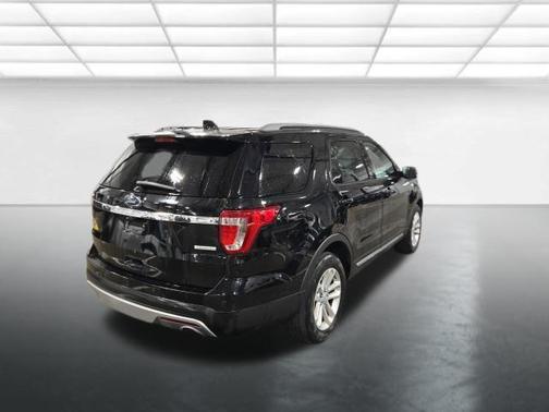 Shadow Black 2017 Ford Explorer XLT