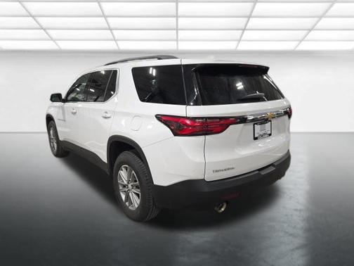 Summit White 2023 Chevrolet Traverse LT Cloth