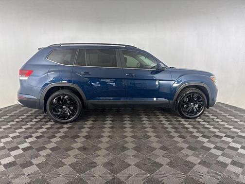 2022 Volkswagen Atlas 2.0T SE w/Technology