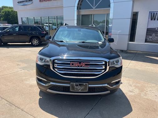 2017 GMC Acadia SLE-2