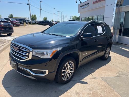 2017 GMC Acadia SLE-2