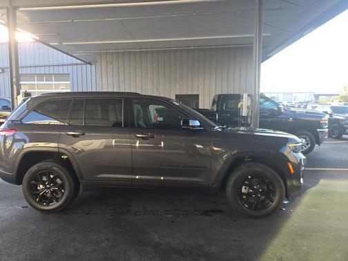 2025 Jeep Grand Cherokee Altitude