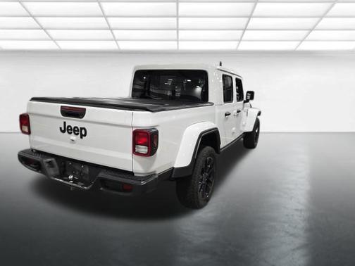 Bright White Clearcoat 2025 Jeep Gladiator Nighthawk
