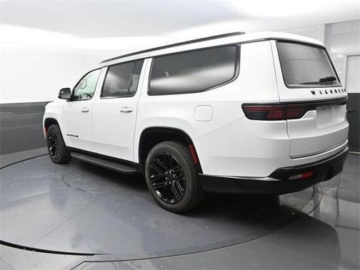 2025 Jeep Wagoneer L Series II Carbide 4x4