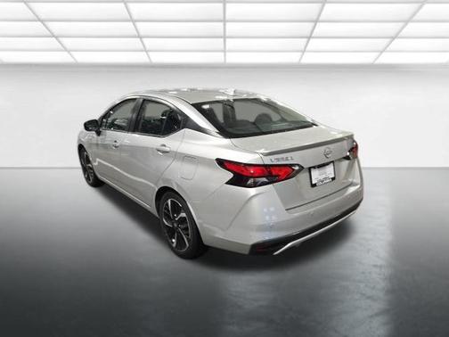 Brilliant Silver Metallic 2024 Nissan Versa 1.6 S