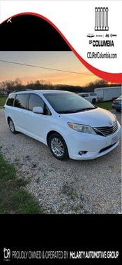 Super White 2011 Toyota Sienna XLE