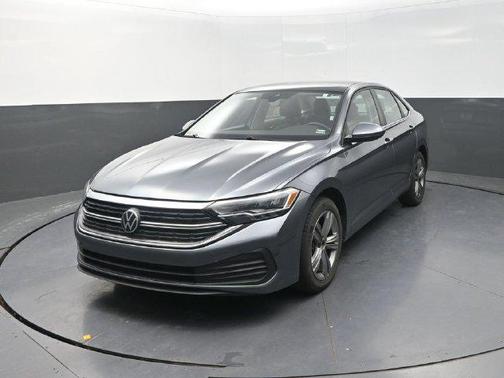 Platinum Gray Metallic 2024 Volkswagen Jetta 1.5T SE
