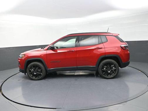Red Hot Pearlcoat 2026 Jeep Compass Latitude