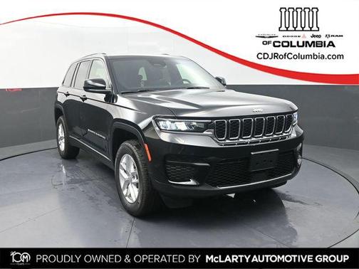 Diamond Black Crystal Pearlcoat 2026 Jeep Grand Cherokee Laredo