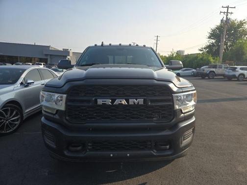 2021 RAM 3500 Tradesman Crew Cab 4x4 8' Box