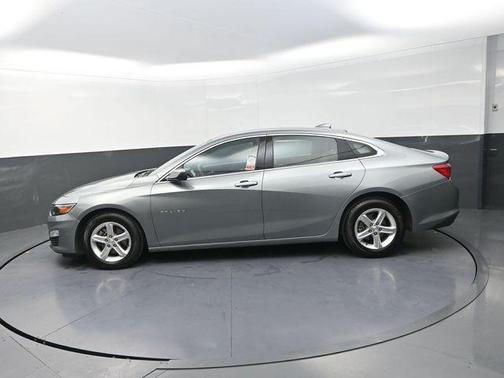 Sterling Gray Metallic 2024 Chevrolet Malibu FWD 1LT