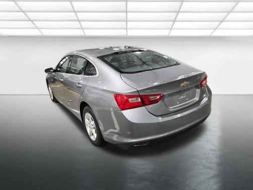 Sterling Gray Metallic 2024 Chevrolet Malibu FWD 1LT