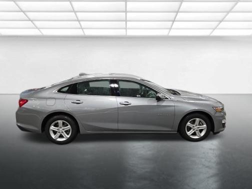 Sterling Gray Metallic 2024 Chevrolet Malibu FWD 1LT