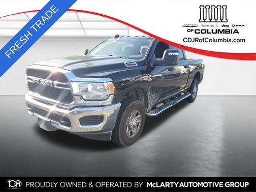 Diamond Black Crystal Pearlcoat 2024 RAM 2500 Tradesman Crew Cab 4x4 6'4' Box