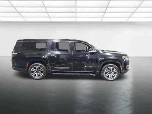 Diamond Black Crystal Pearlcoat 2024 Jeep Wagoneer L Series II 4x4