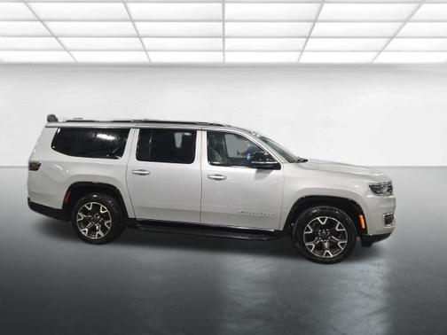 2023 Jeep Wagoneer L Series III 4x4